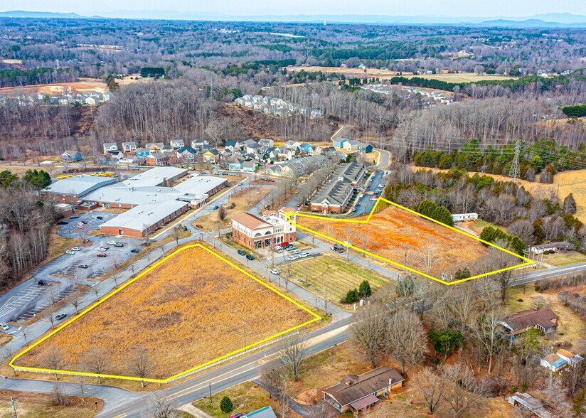 1840-1844 Village Square NW, Conover, NC à vendre - Photo de l’immeuble – Image 1 sur 1