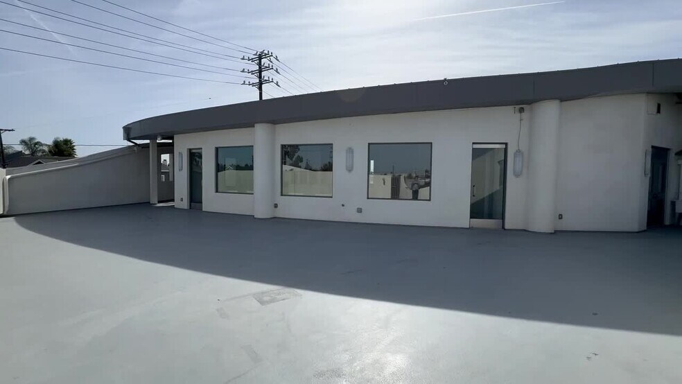 495 N Old Newport Blvd, Newport Beach, CA à louer - Vidéo sur l’annonce professionnelle – Image 2 sur 11