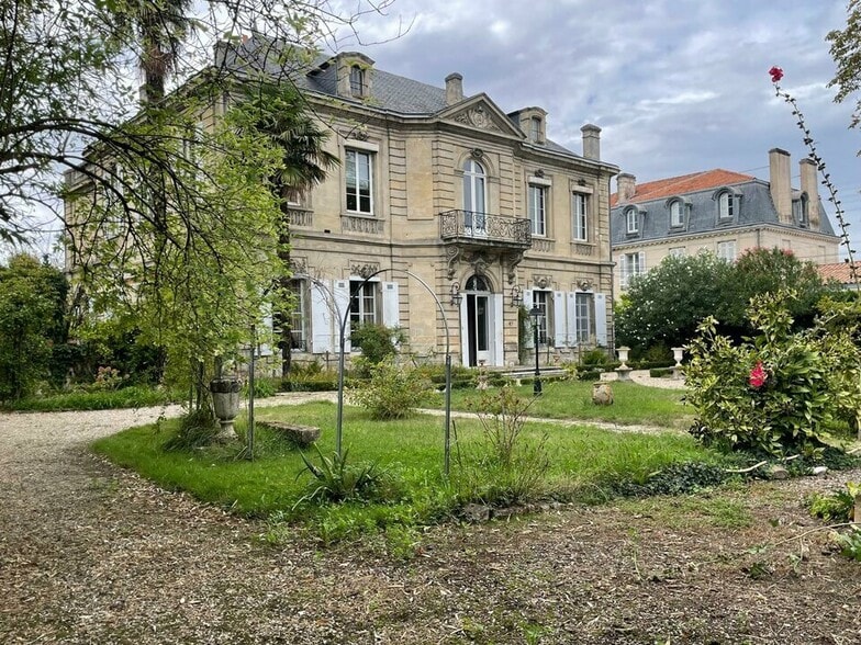 Bureau dans Le Bouscat à vendre - Photo de l’immeuble – Image 2 sur 9
