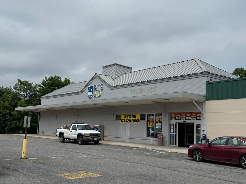 239-241 N 1st St, Lehighton, PA à louer - Photo de l’immeuble – Image 1 sur 5