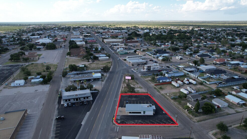 810 S Stockton Ave, Monahans, TX à louer - Photo de l’immeuble – Image 3 sur 35