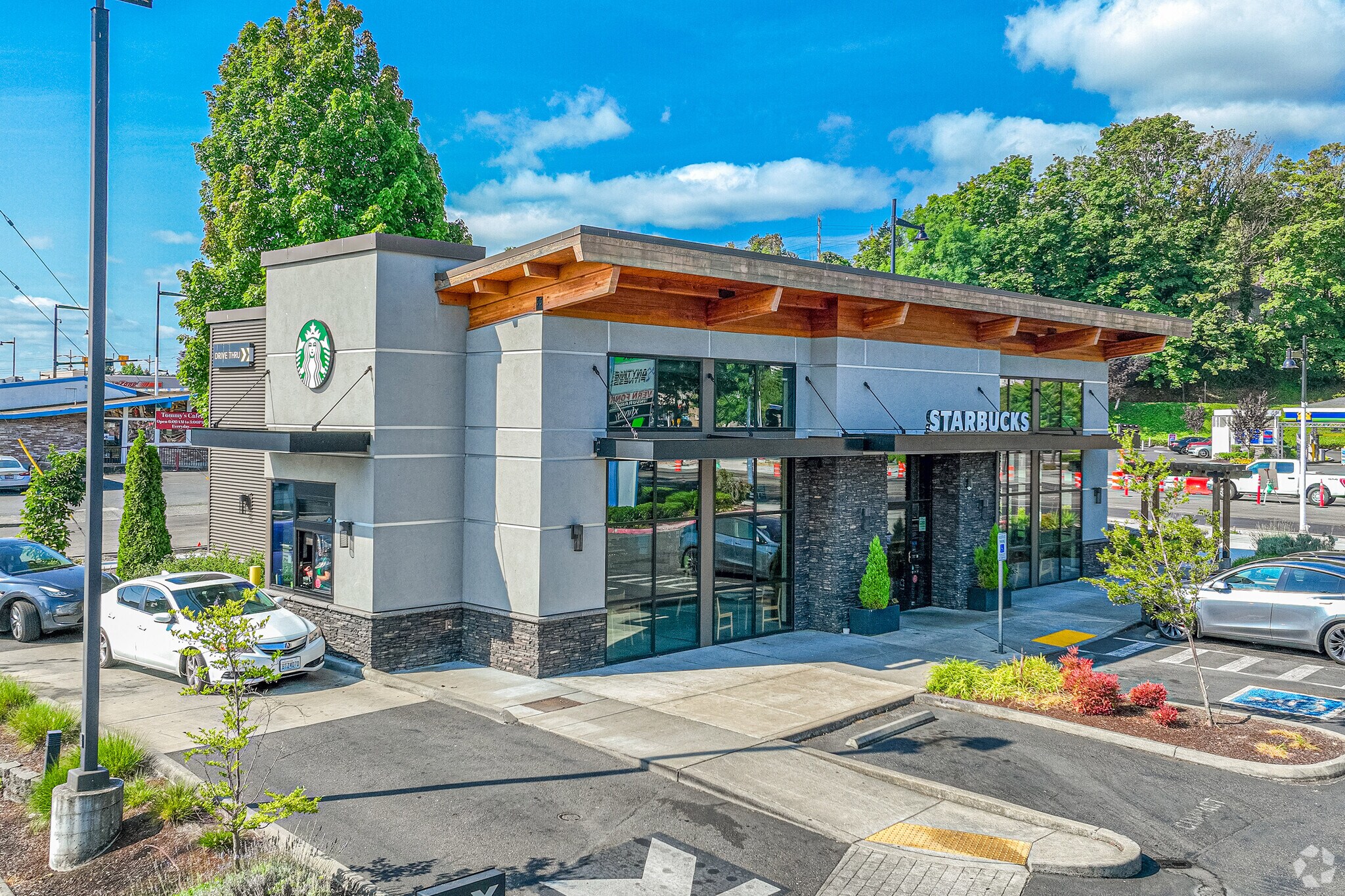 54-64 Rainier Ave S, Renton, WA à louer Photo de l’immeuble– Image 1 sur 6