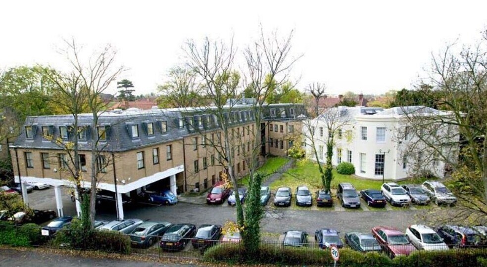 1 Central Rd, Morden à louer - Photo principale – Image 1 sur 6