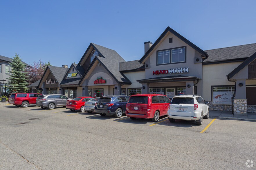 1851 Sirocco Dr SW, Calgary, AB à louer - Photo de l’immeuble – Image 1 sur 6