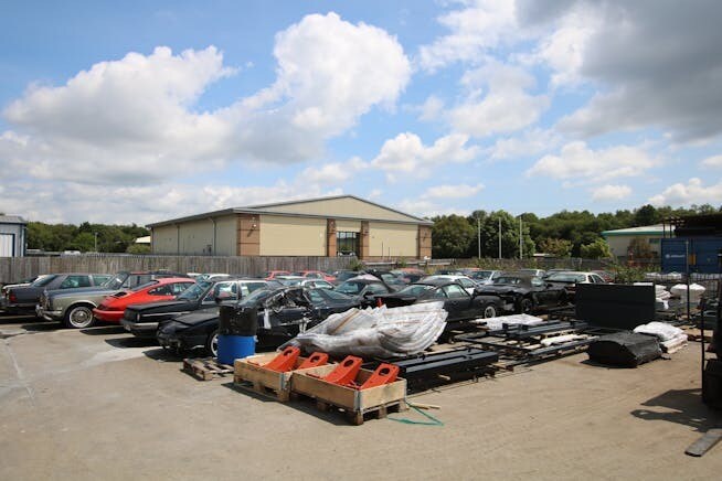 Cobham Rd, Wimborne à vendre - Photo de l’immeuble – Image 2 sur 5