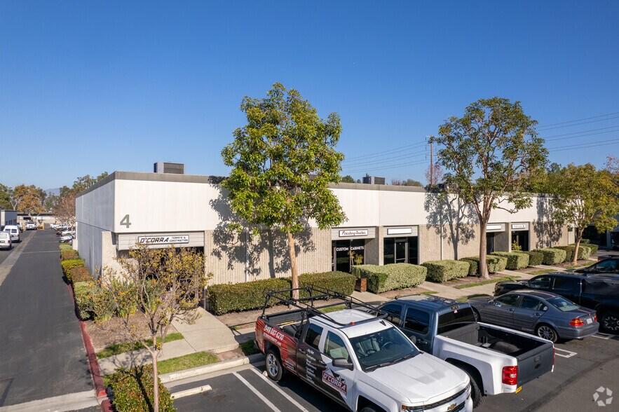 15791 Rockfield Blvd, Irvine, CA à louer - Photo de l’immeuble – Image 3 sur 29