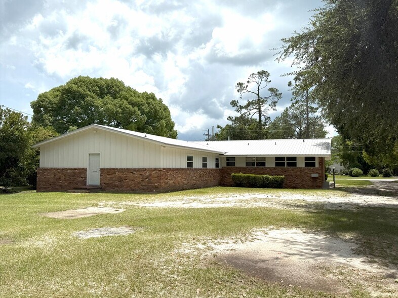 643 Main St, Blackshear, GA à vendre - Photo de l’immeuble – Image 2 sur 9
