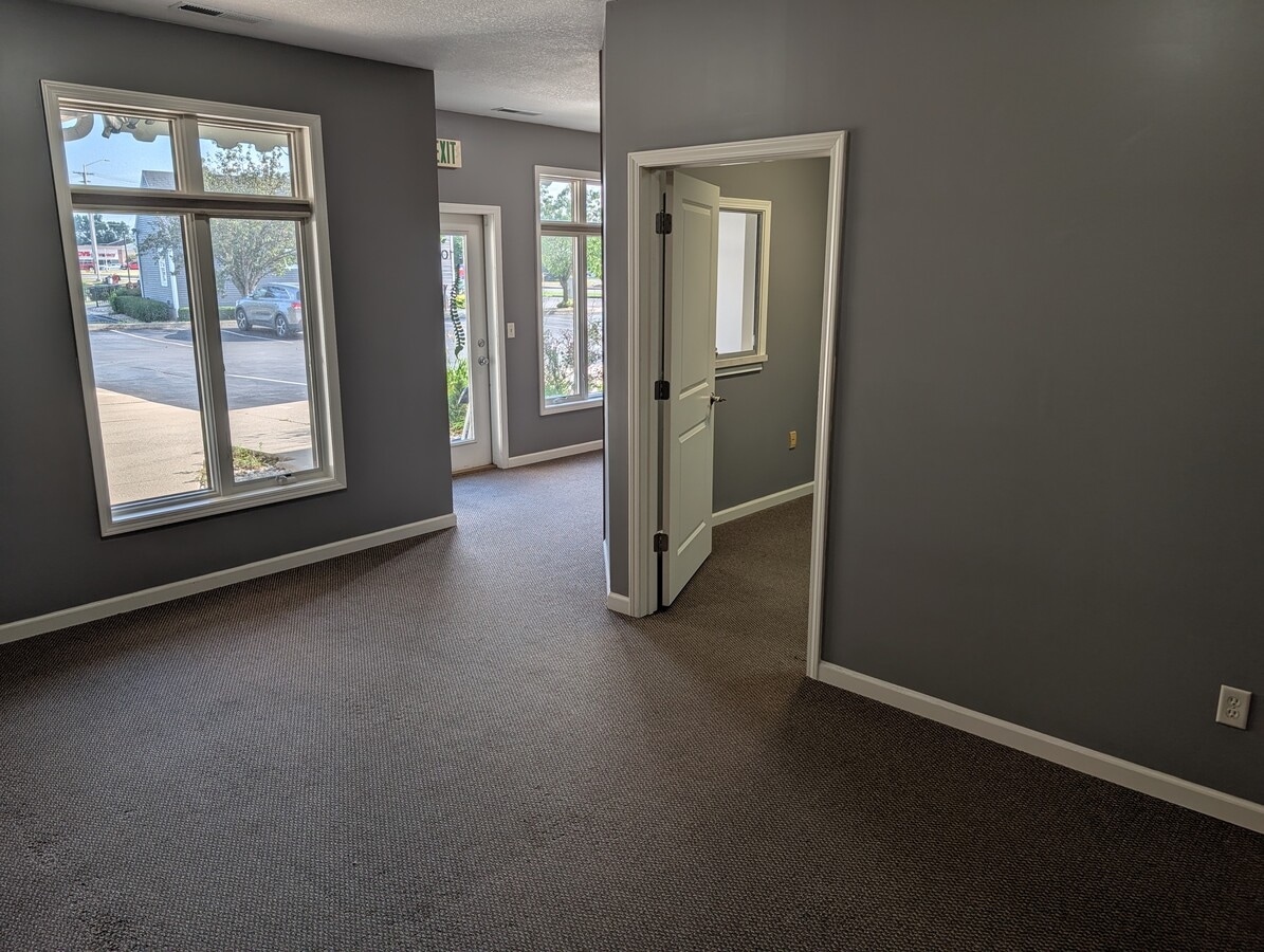 10534-10536 Coldwater Rd, Fort Wayne, IN 46845 - Lot 10534/6 - - Photo intérieure - Image 1 of 13