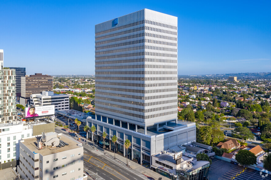 6300 Wilshire Blvd, Los Angeles, CA à louer - Photo de l’immeuble – Image 1 sur 4