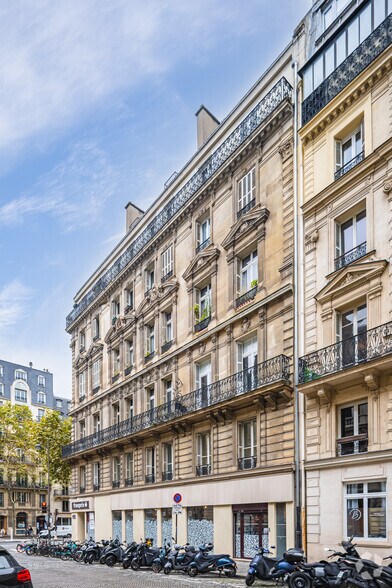 144 Boulevard Haussmann, Paris à louer - Photo de l’immeuble – Image 3 sur 12