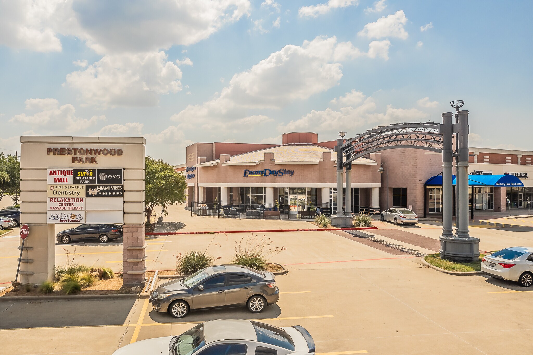 6505 W Park Blvd, Plano, TX à louer Photo de l’immeuble– Image 1 sur 20