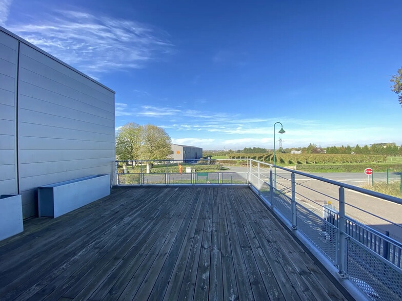 Industriel/Logistique dans Pompignac à vendre - Photo de l’immeuble – Image 3 sur 12