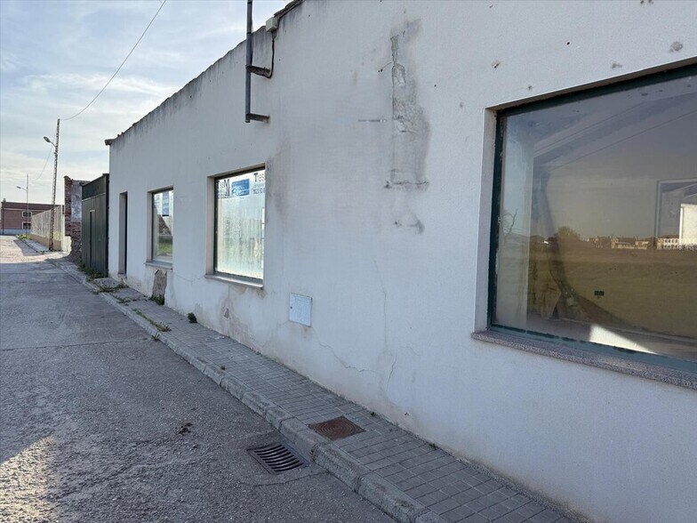 Ronda Sur, Cantalapiedra, Salamanca à vendre - Photo de l’immeuble – Image 2 sur 9