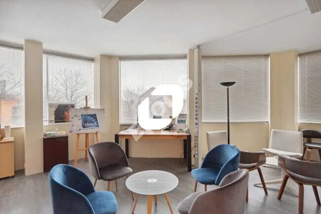 Plus de détails pour Bureau à vendre