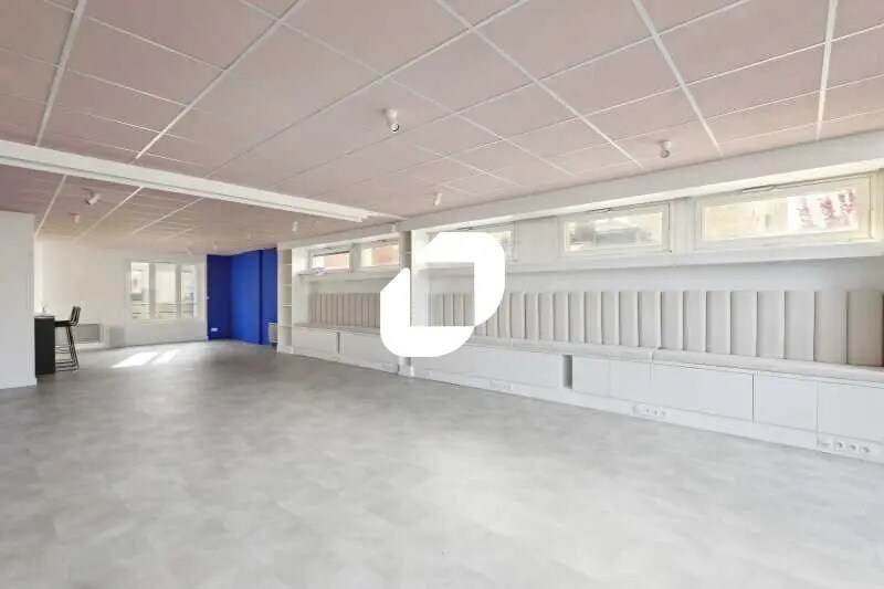 1 Bis Rue Jean Le Galleu, Ivry-sur-Seine à louer - Photo de l’immeuble – Image 3 sur 9