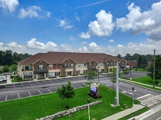 Plus de détails pour 9560 Main St, Clarence, NY - Local commercial à louer