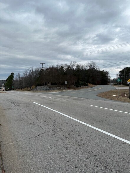 S Main St, Danville, VA à vendre - Photo de l’immeuble – Image 1 sur 4