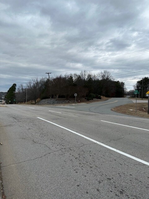S Main St, Danville, VA à vendre Photo de l’immeuble– Image 1 sur 5