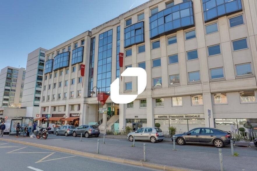 855 Avenue Roger Salengro, Chaville à louer - Photo de l’immeuble – Image 1 sur 20