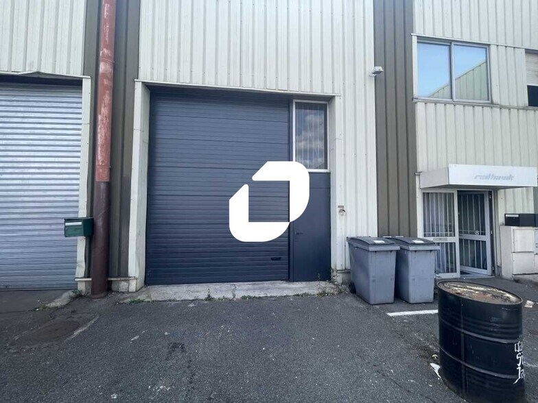 Local d'activités dans Montgeron à vendre - Photo de l’immeuble – Image 1 sur 9