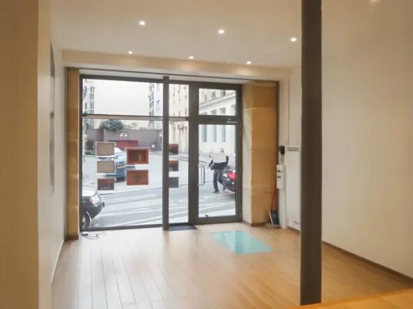 Bureau dans Paris à louer Photo de l’immeuble– Image 1 sur 5