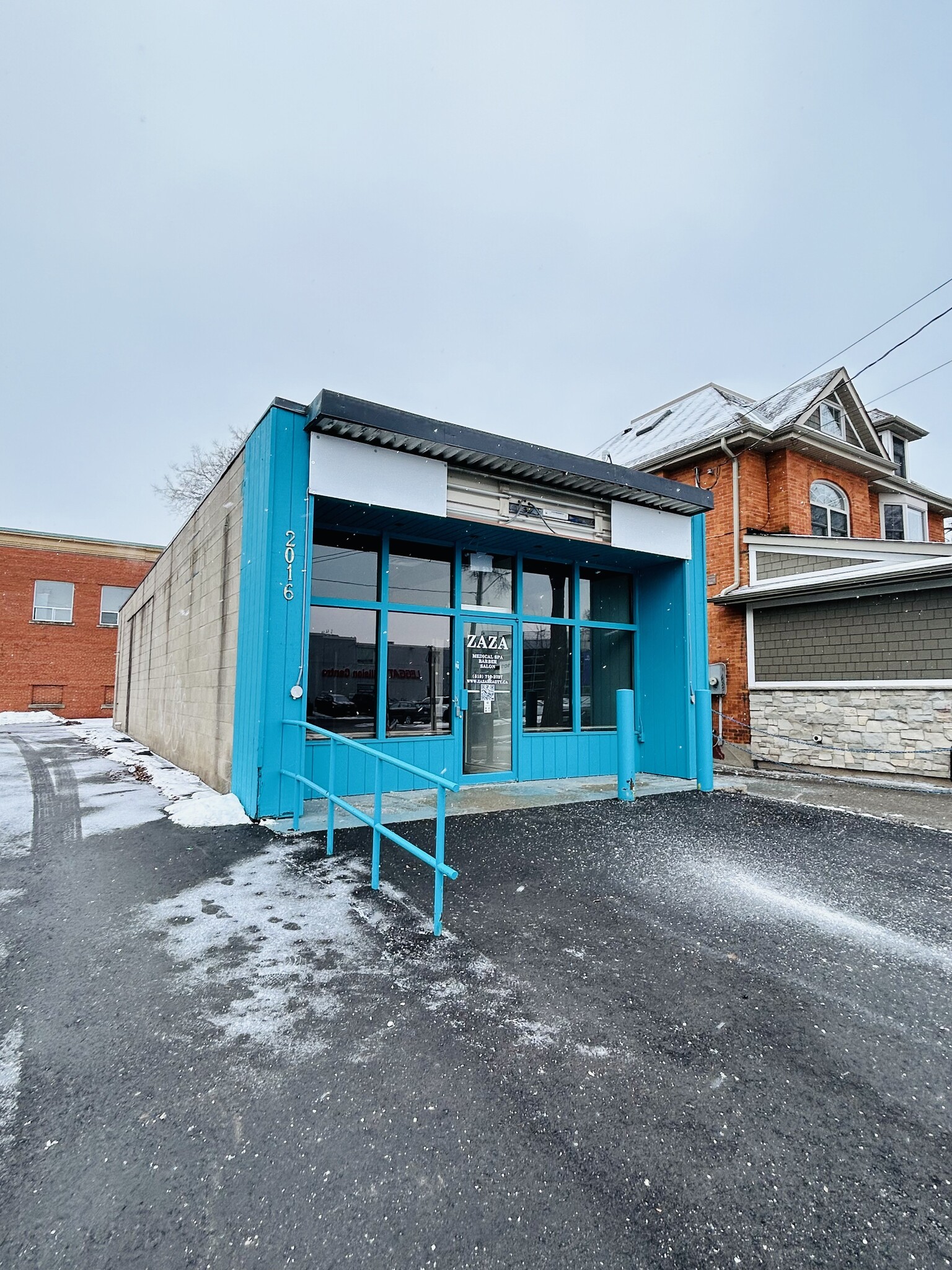 2016 Victoria Ave, Burlington, ON à louer Photo de l’immeuble– Image 1 sur 10