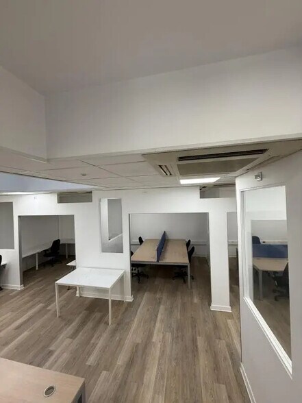 Bureau dans Paris à louer - Photo de l’immeuble – Image 3 sur 13