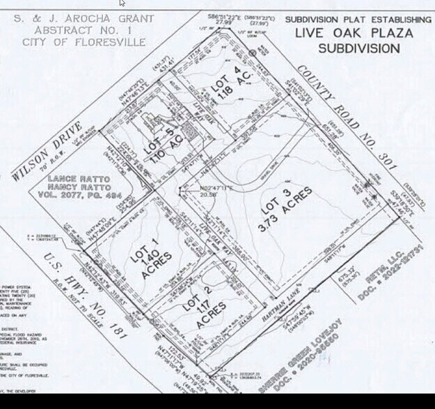 208 Live Oak Way, Floresville, TX à vendre - Photo de l’immeuble – Image 2 sur 21