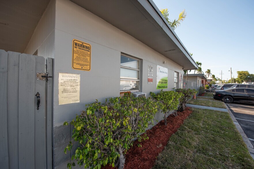 821-825 NW 10th Ter, Fort Lauderdale, FL à vendre - Photo de l’immeuble – Image 3 sur 23
