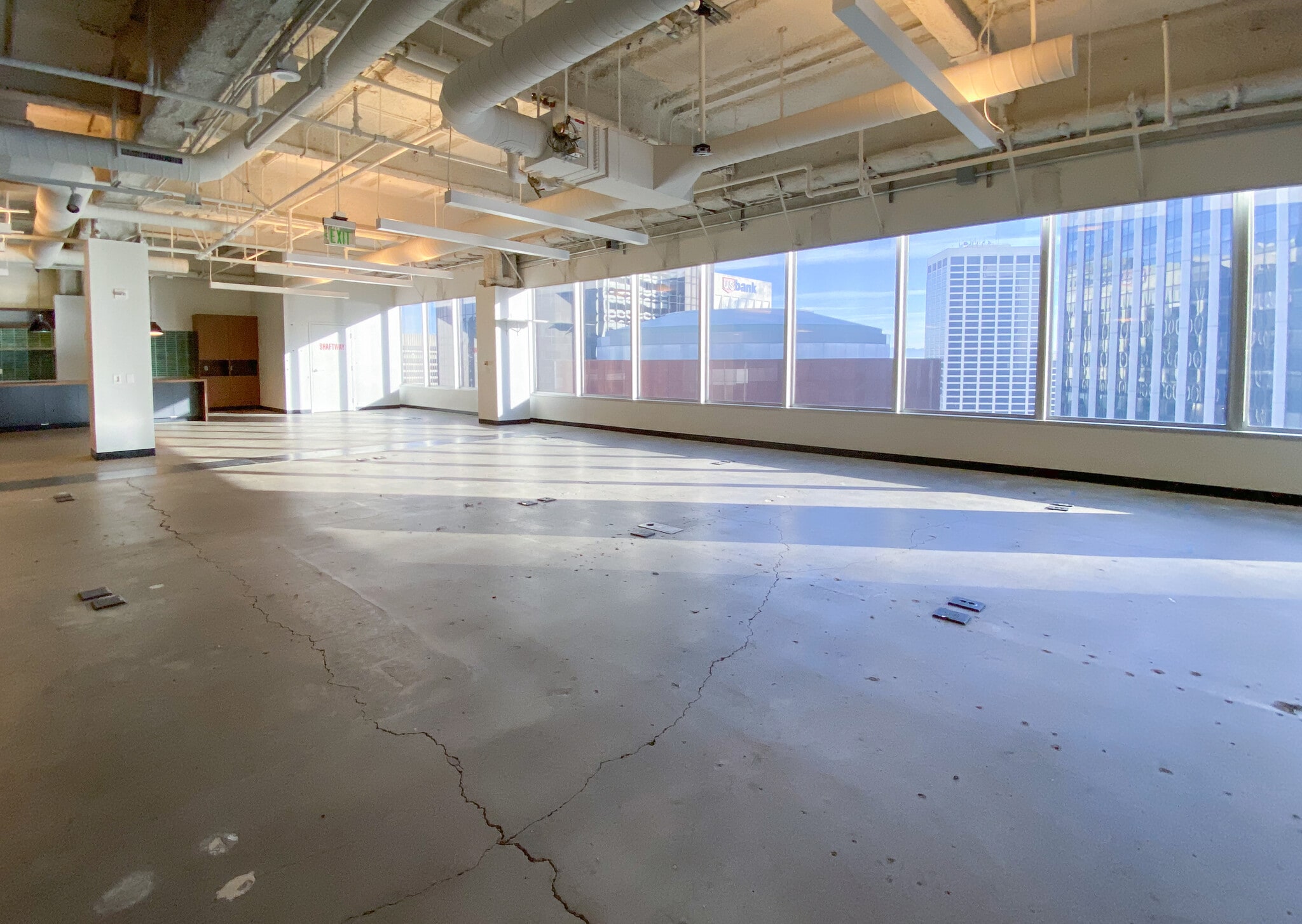 One Front St, San Francisco, CA à louer Photo de l’immeuble– Image 1 sur 8