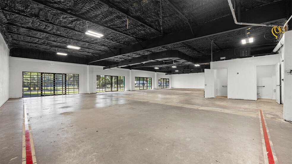 2322 NE Waldo Rd, Gainesville, FL à louer - Photo de l’immeuble – Image 2 sur 11