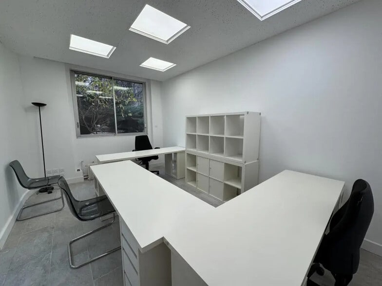 Local commercial dans Neuilly-sur-Seine à louer - Photo intérieure – Image 3 sur 14