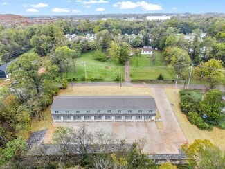 Plus de détails pour 329 Cedar Ct, Clarksville, TN - Logement à vendre