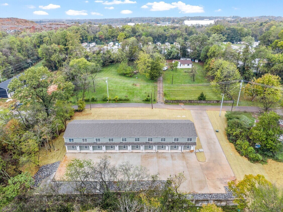 329 Cedar Ct, Clarksville, TN à vendre Photo principale– Image 1 sur 20