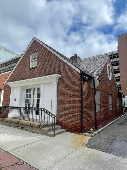 40 Church St, White Plains, NY à vendre - Photo de l’immeuble – Image 2 sur 11