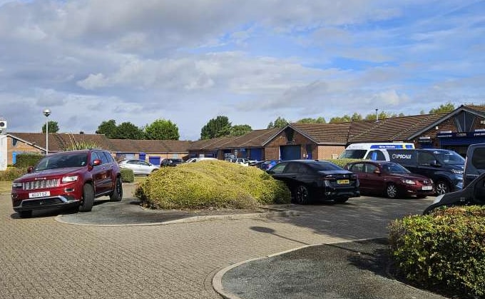 Kid Glove Rd, Warrington à louer - Photo principale – Image 2 sur 3