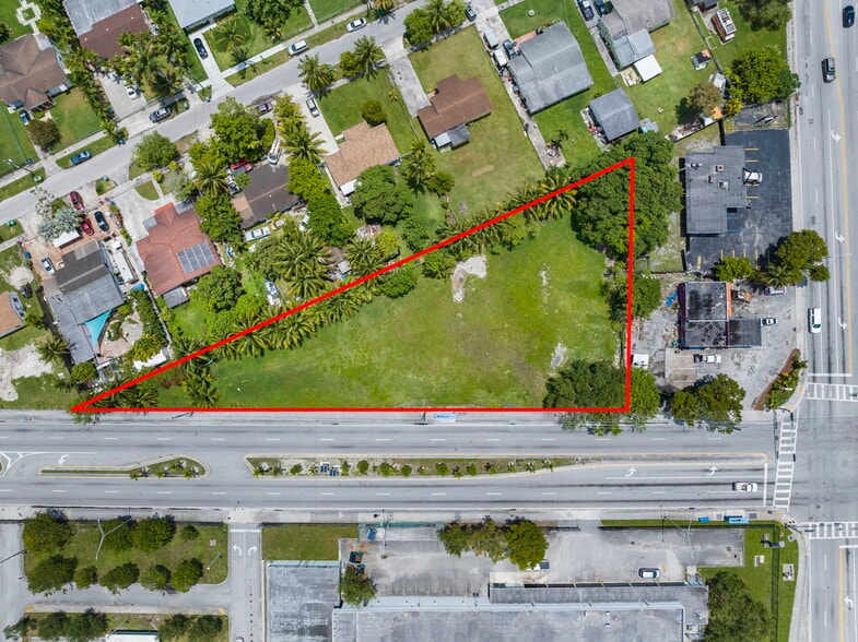 9521 NW 17th Ave, Miami, FL à vendre - Photo de l’immeuble – Image 2 sur 10