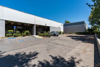 27736-27740 Avenue Hopkins, Valencia, CA à louer Photo intérieure– Image 2 sur 12