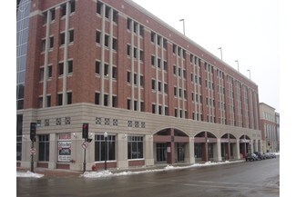 Plus de détails pour 119 Scott St, Wausau, WI - Bureau/Local commercial à louer