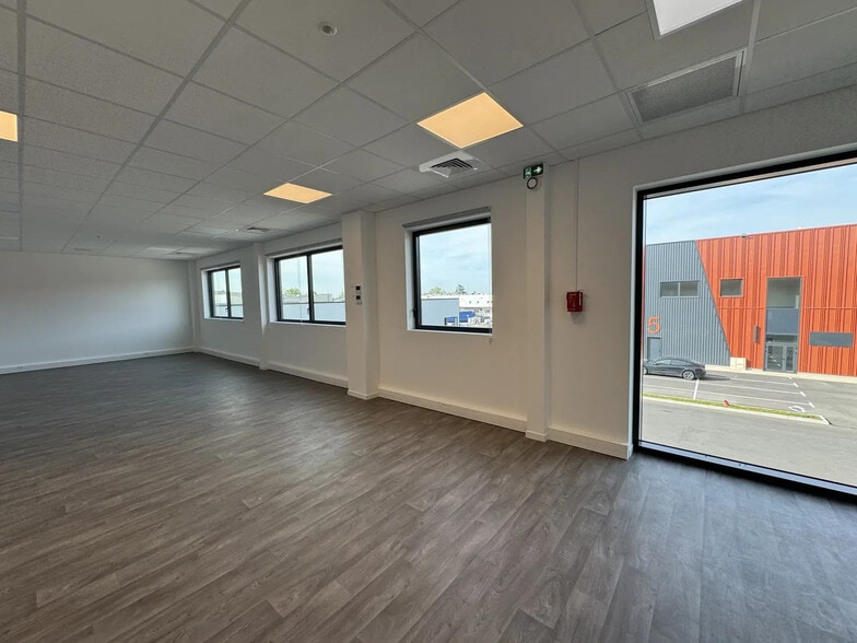 18 Rue De La Guivernone, SAINT-OUEN-L'AUMONE à louer - Photo de l’immeuble – Image 3 sur 17