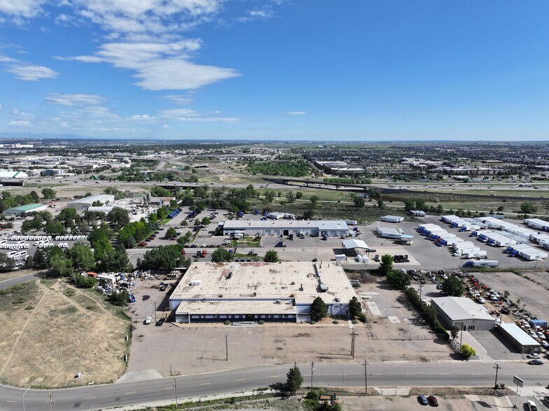 7777-7801 E 40th Ave, Denver, CO à vendre - Photo de l’immeuble – Image 1 sur 12