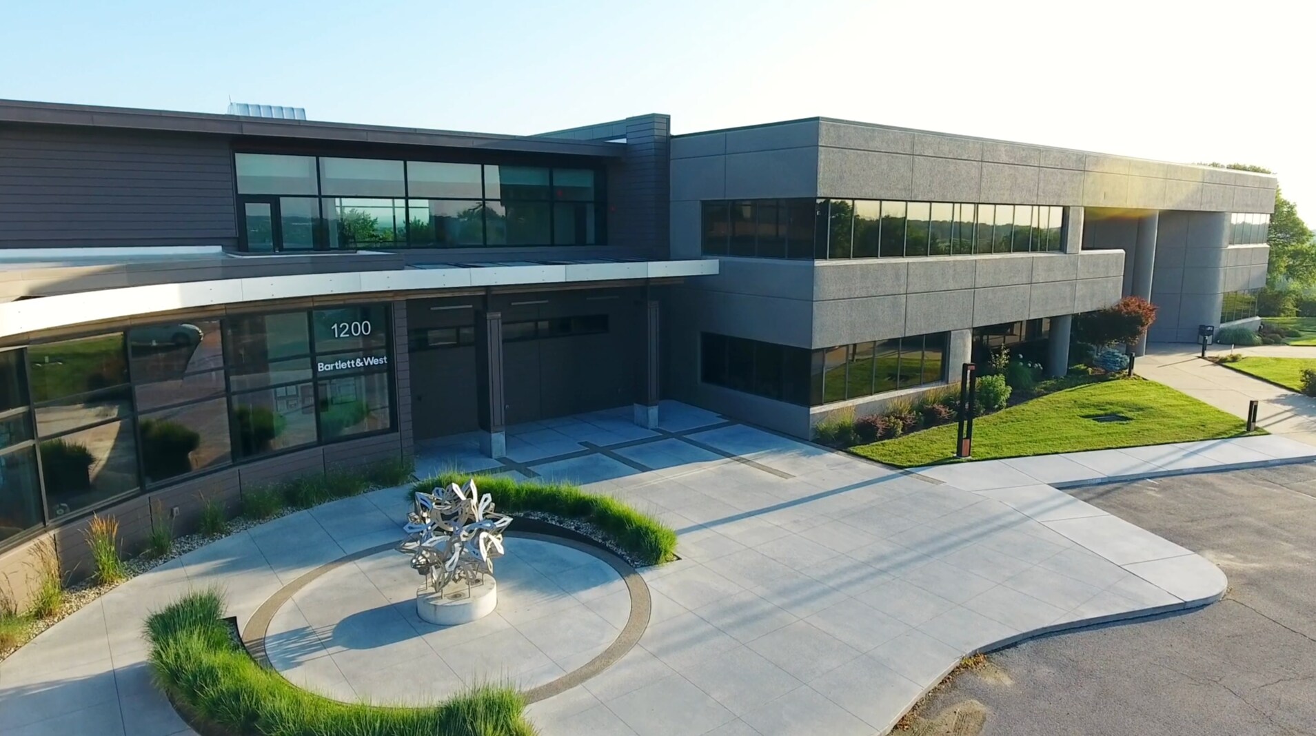 1200 SW Executive Dr, Topeka, KS à louer Photo principale– Image 1 sur 13