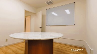 257 Castro St, Mountain View, CA à louer Photo intérieure– Image 2 sur 4