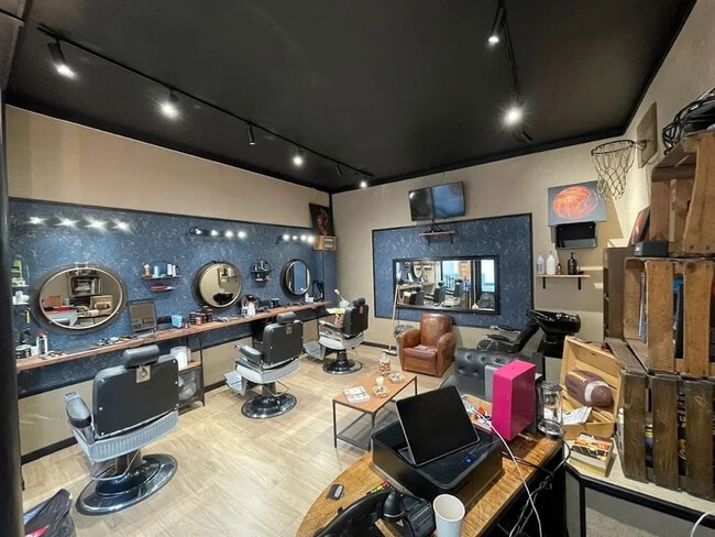 Plus de détails pour 1 Rue Dautancourt, Paris - Local commercial à louer