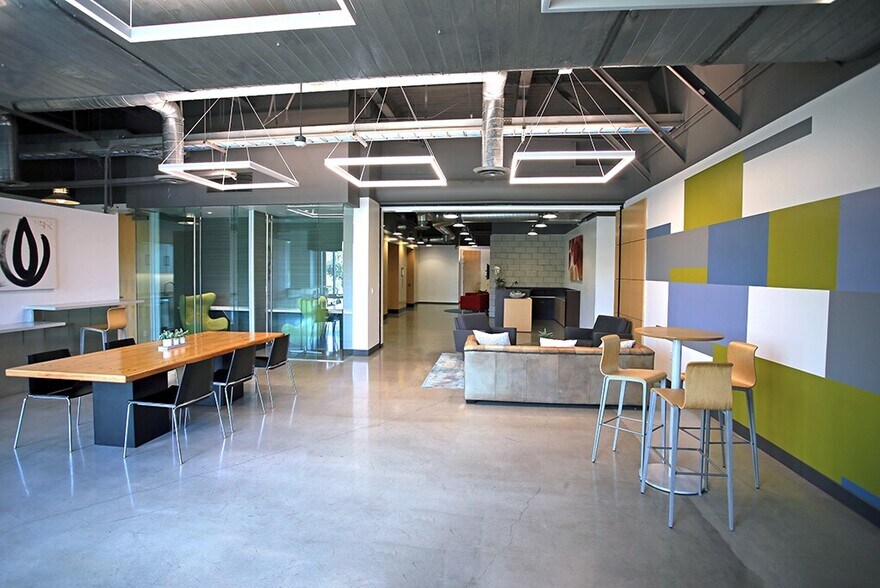 65 Enterprise, Aliso Viejo, CA à louer - Photo de l’immeuble – Image 2 sur 6