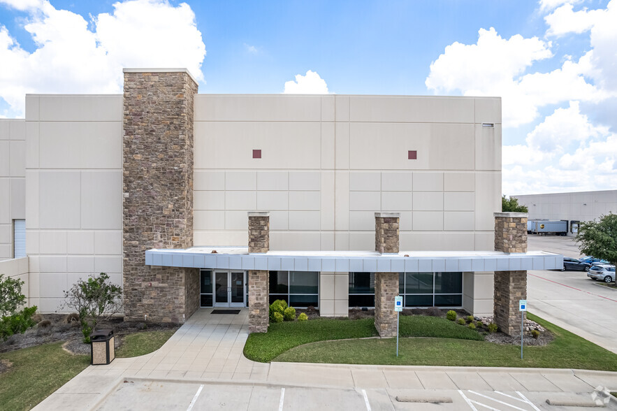 1650 Lakeside Pky, Flower Mound, TX à louer - Photo de l’immeuble – Image 3 sur 5