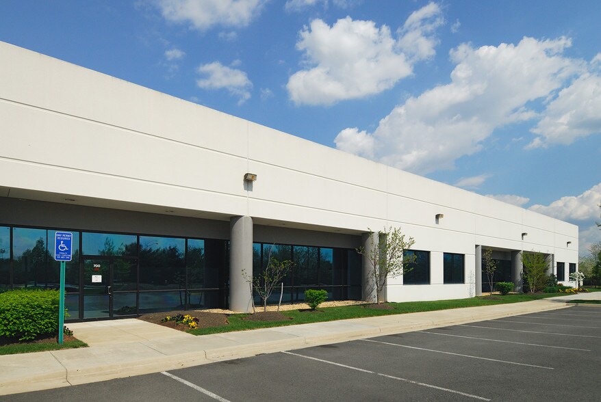 4115 Pleasant Valley Rd, Chantilly, VA à louer - Photo principale – Image 2 sur 3