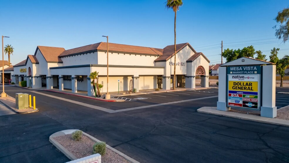 330 E Brown Rd, Mesa, AZ à louer - Photo de l’immeuble – Image 3 sur 9