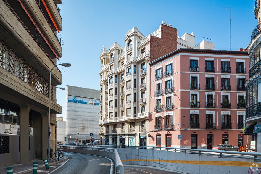 Calle de Mejía Lequerica, 13, Madrid, Madrid à louer - Photo de l’immeuble – Image 2 sur 3