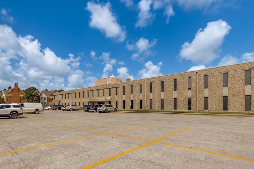 1300 Bay Area Blvd, Houston, TX à louer - Photo de l’immeuble – Image 2 sur 8